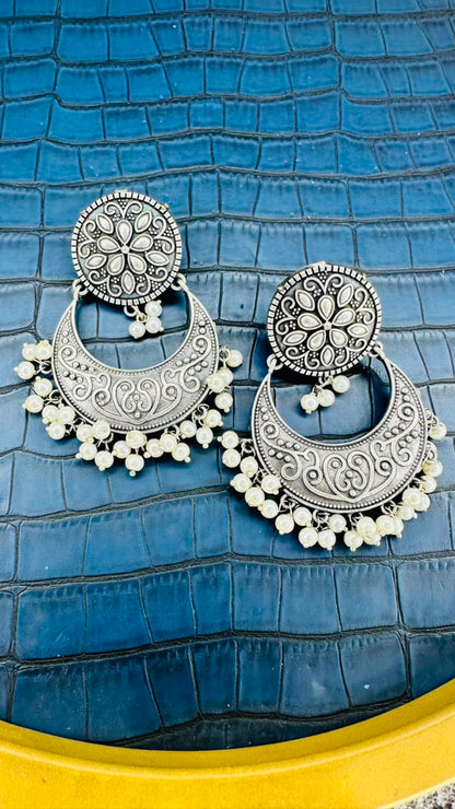 Moti Noor Chandbalis Earings