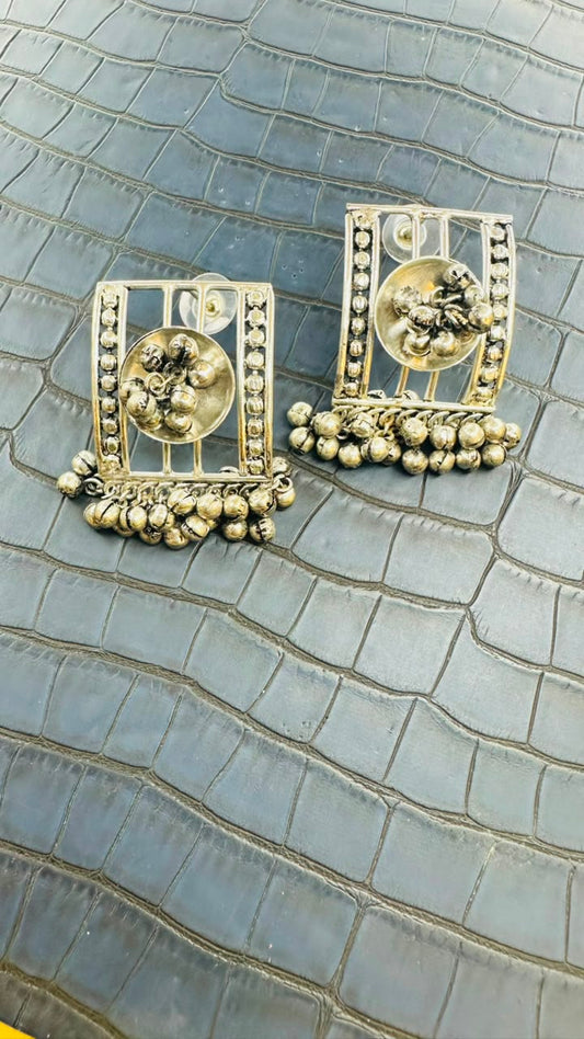 Noor Jharokha Studs