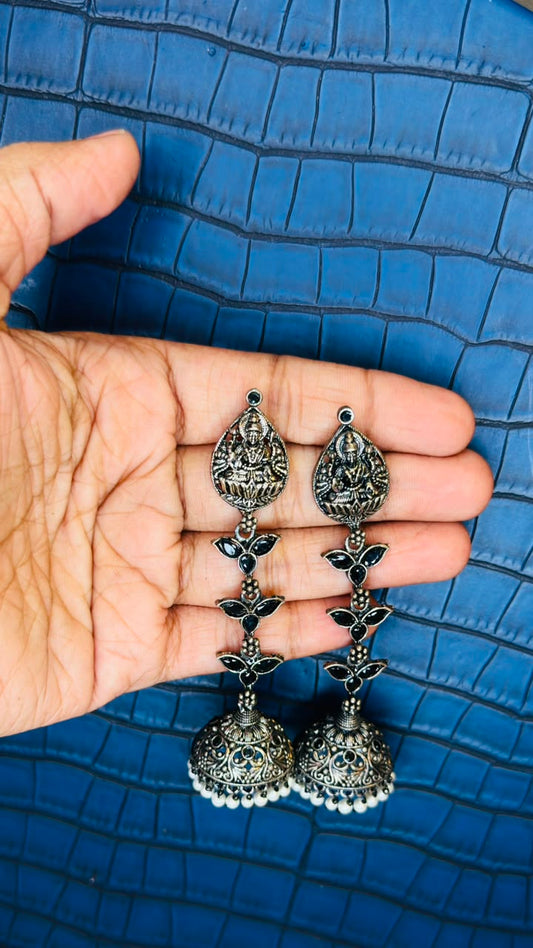 Aabha Jhumkis