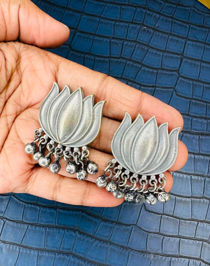 Kamalika Earrings