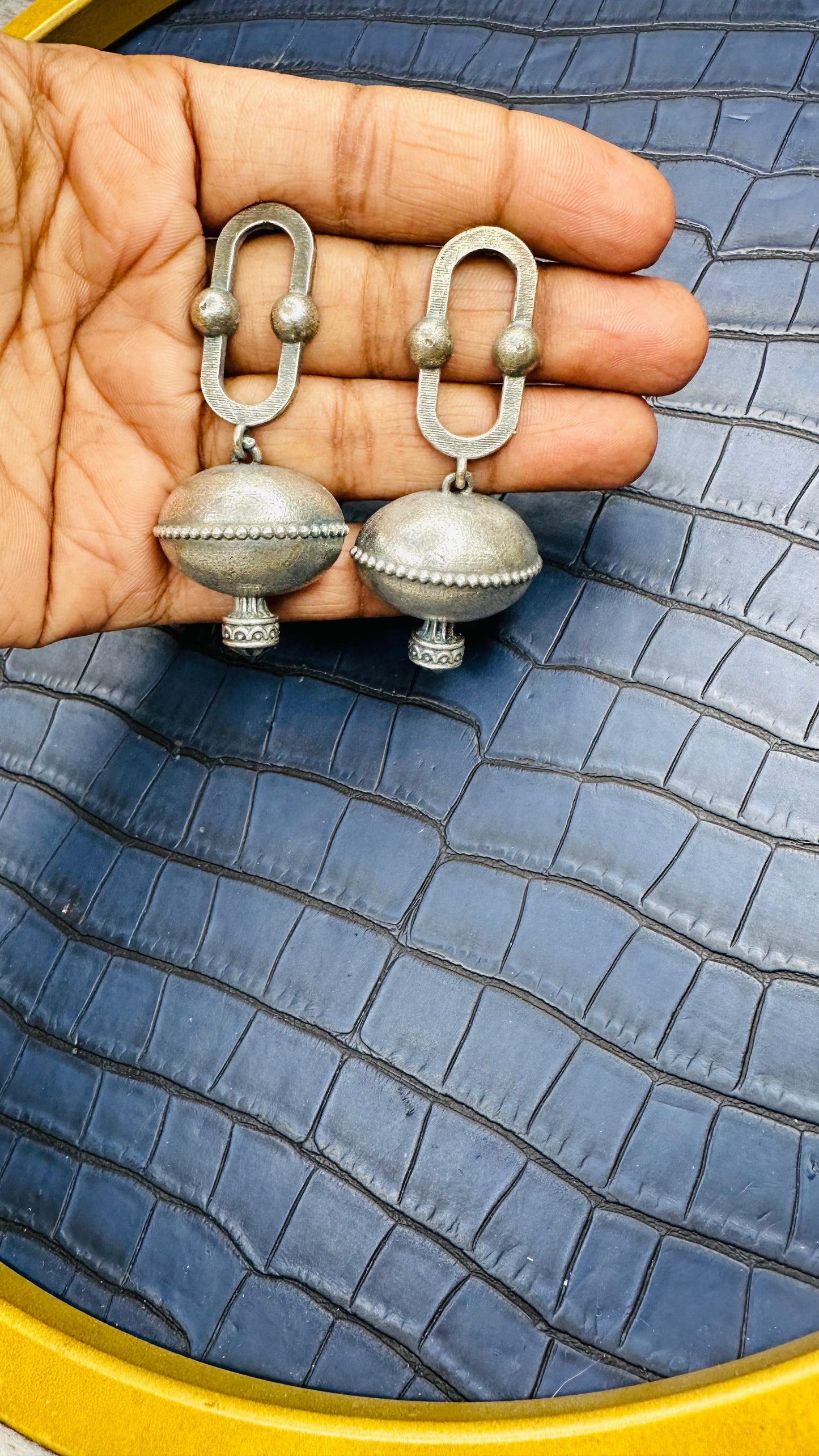 Noorva Dome Earrings