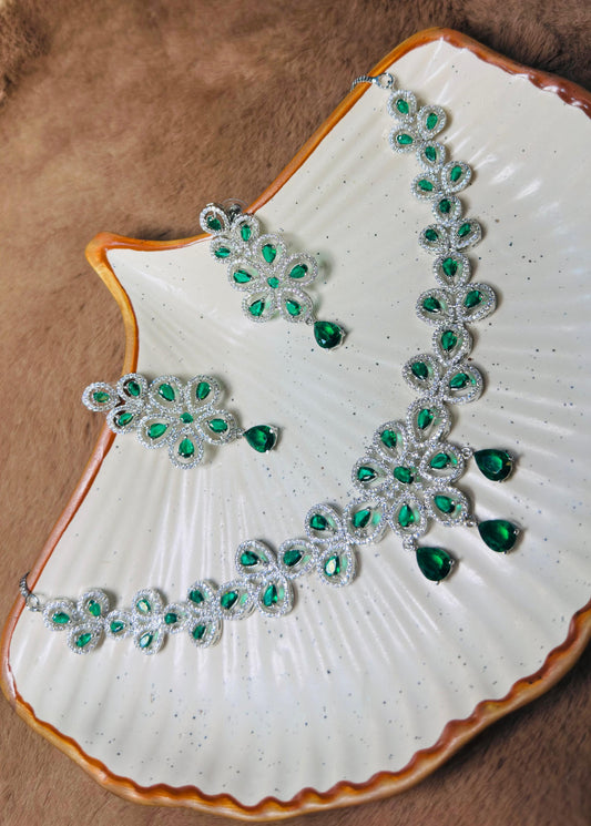 Zariya Emerald Necklace Set