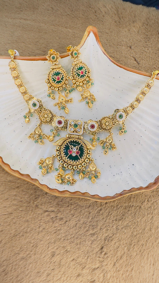Royal Antique Gold Choker Set – Green Temple Design