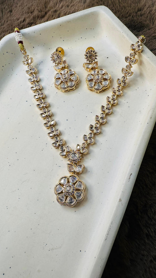 Hey Bae Noor Blossom Moissanite Necklace Set