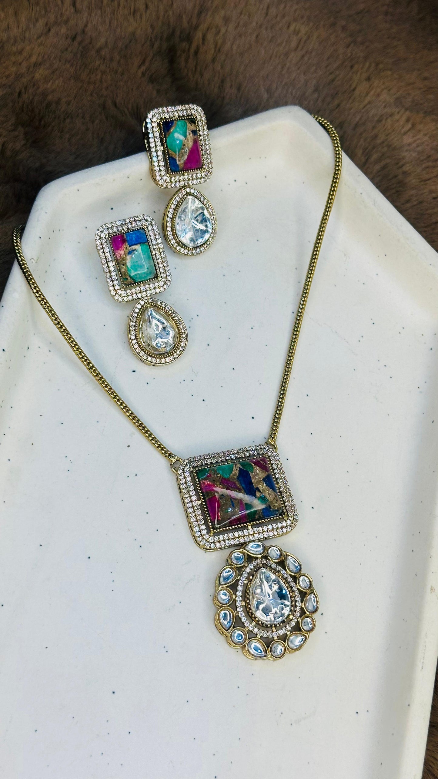 Hey Bae Aurora Mosaic Pendant Necklace Set