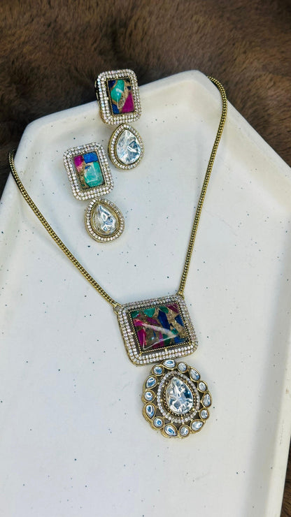 Hey Bae Aurora Mosaic Pendant Necklace Set