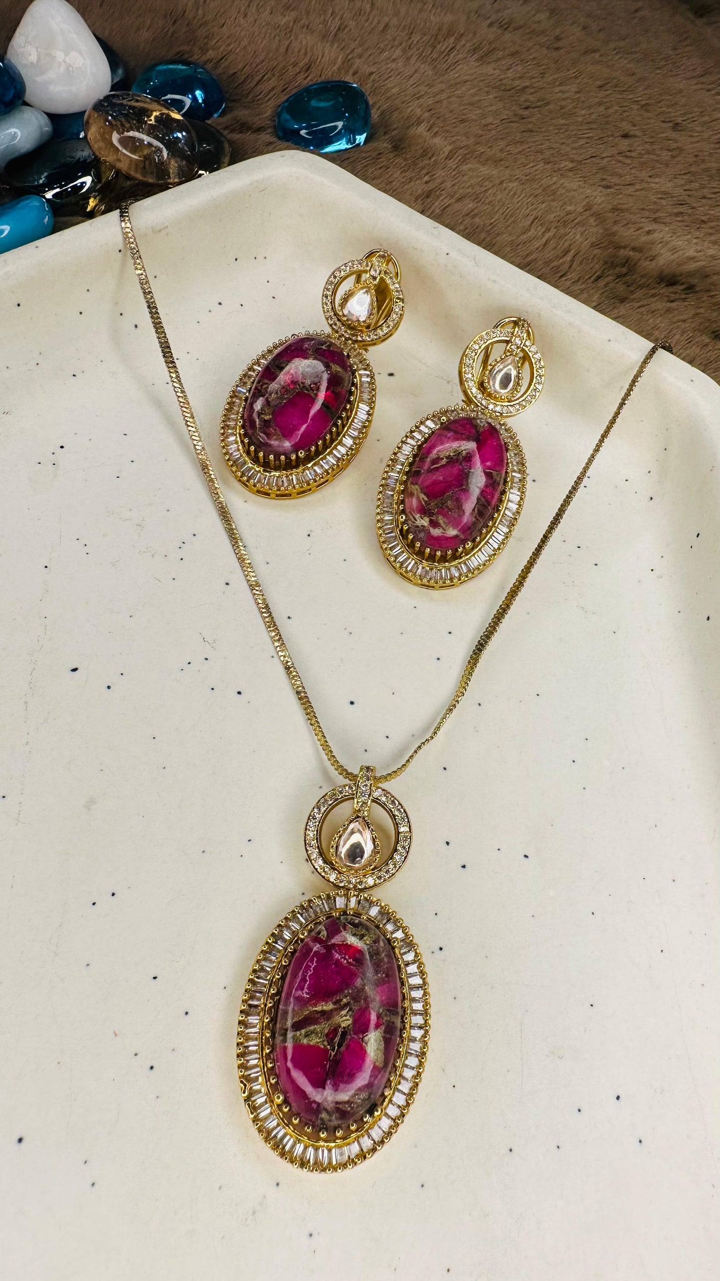 Hey Bae Ruby Aura Pendant Set