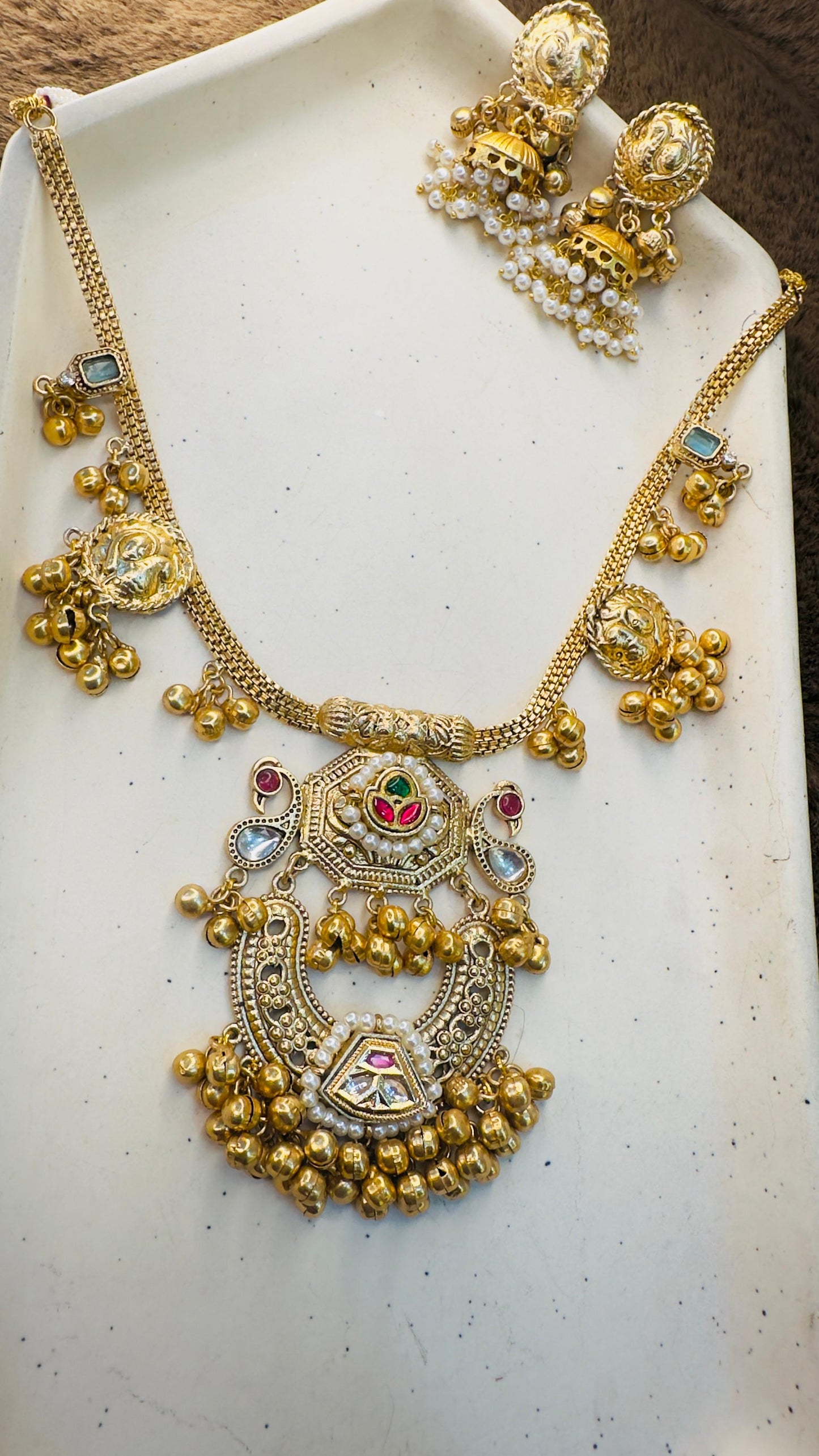 Hey Bae Rajwada Chandrika Necklace Set,