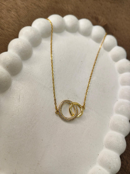 Eternal Link Circle Pendant