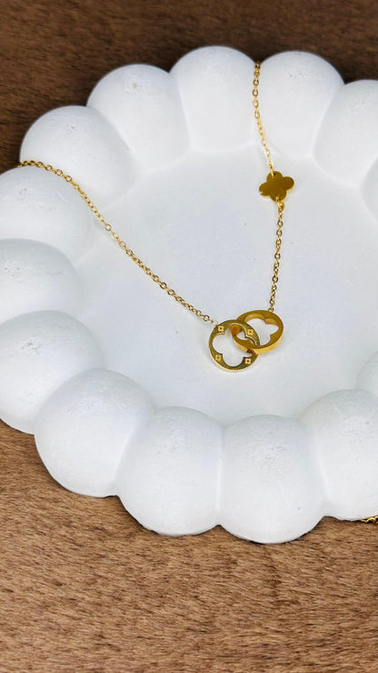 Eternal Clover Love Necklace