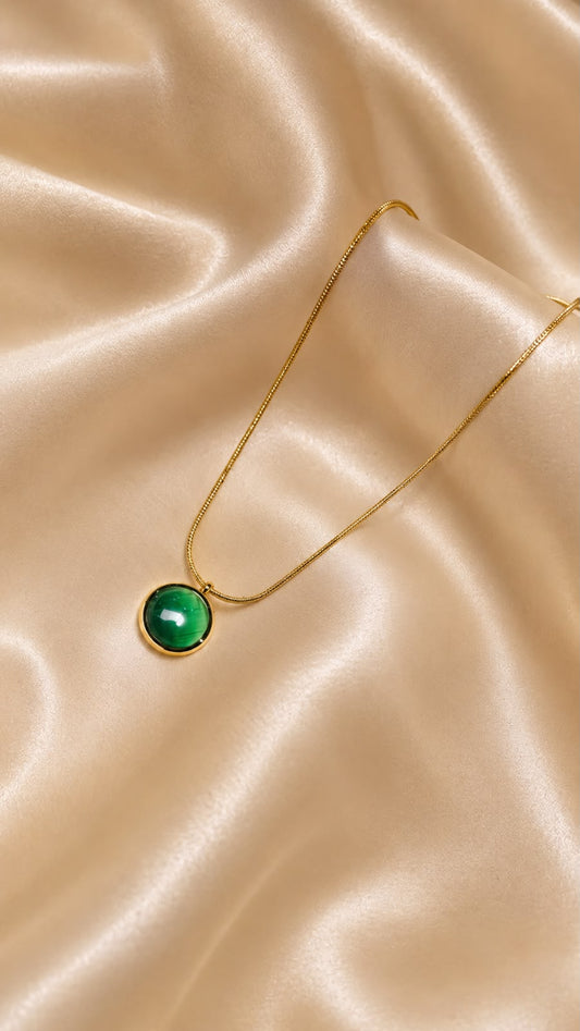 Emerald Aura Pendant Necklace