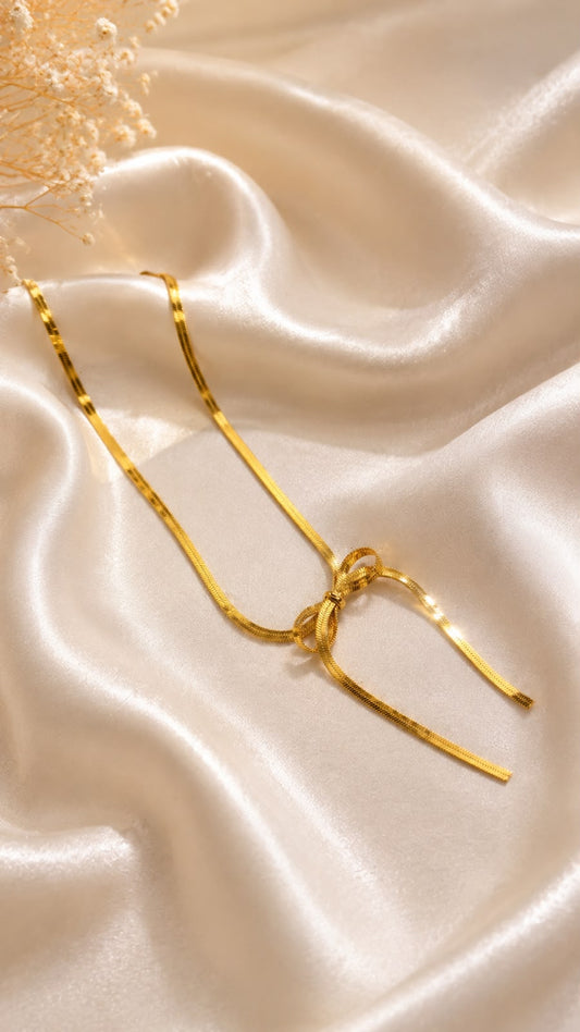 Statement Golden Bow Snake Necklace – Bold Trendy Chain for Women