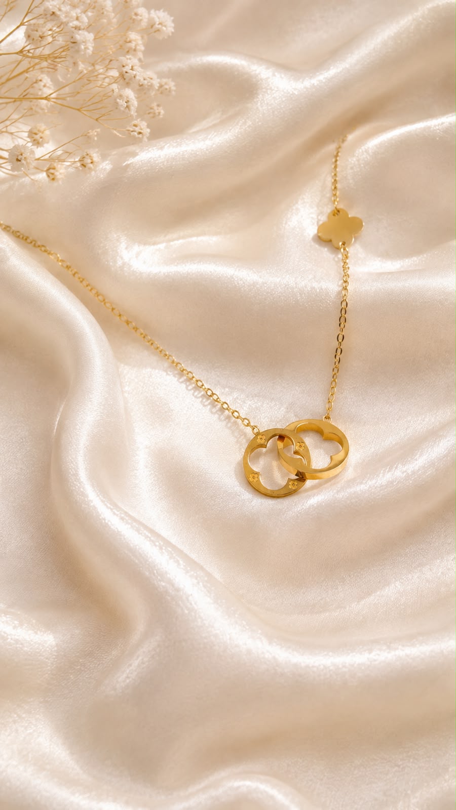 Eternal Clover Love Necklace