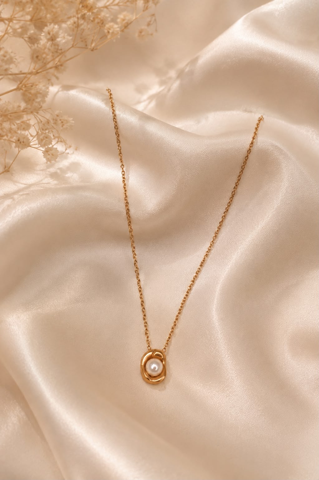 Pearl Embrace Pendant Necklace