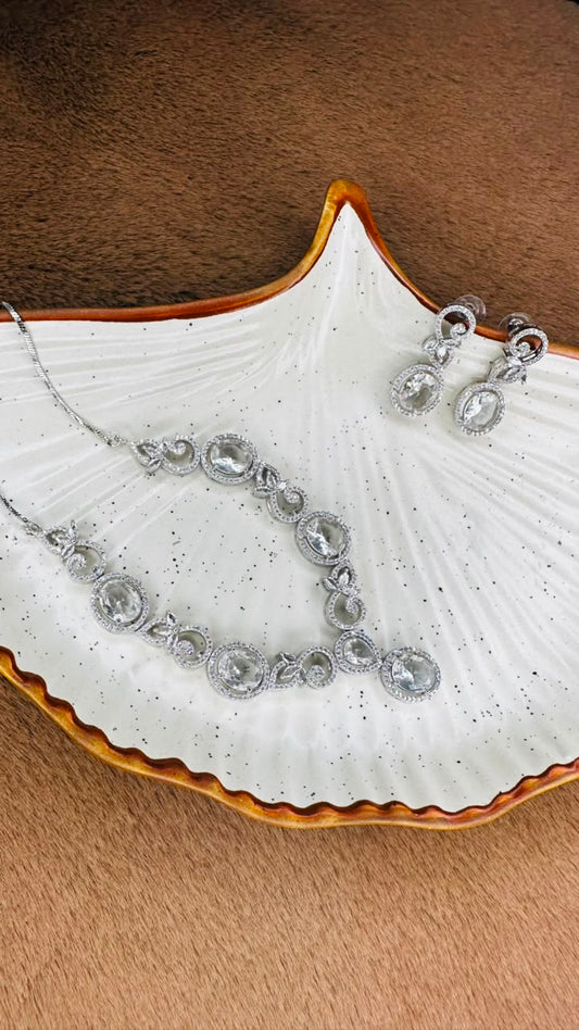 Eternal Circle Necklace Set