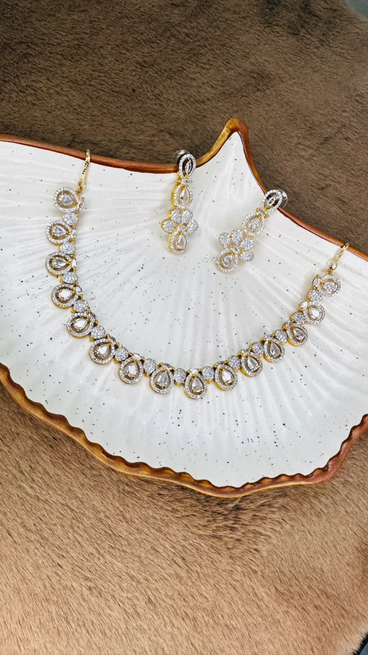 Aurelia Teardrop Crystal Necklace Set
