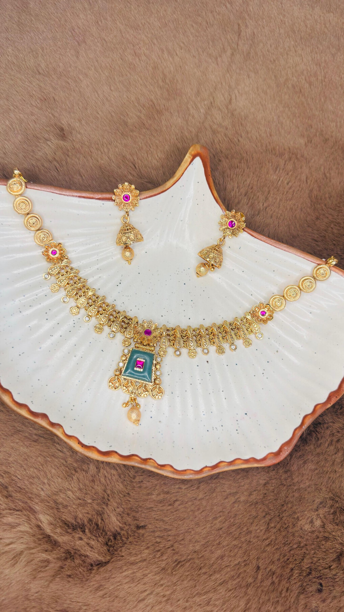 Mahira Heritage Necklace Set