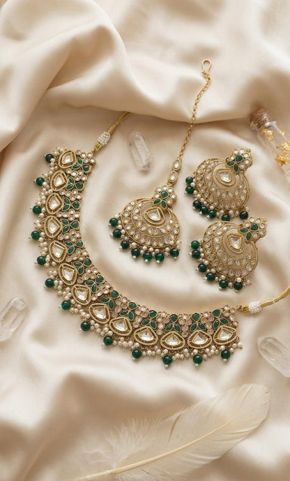 The Emerald Jadau Necklace Set
