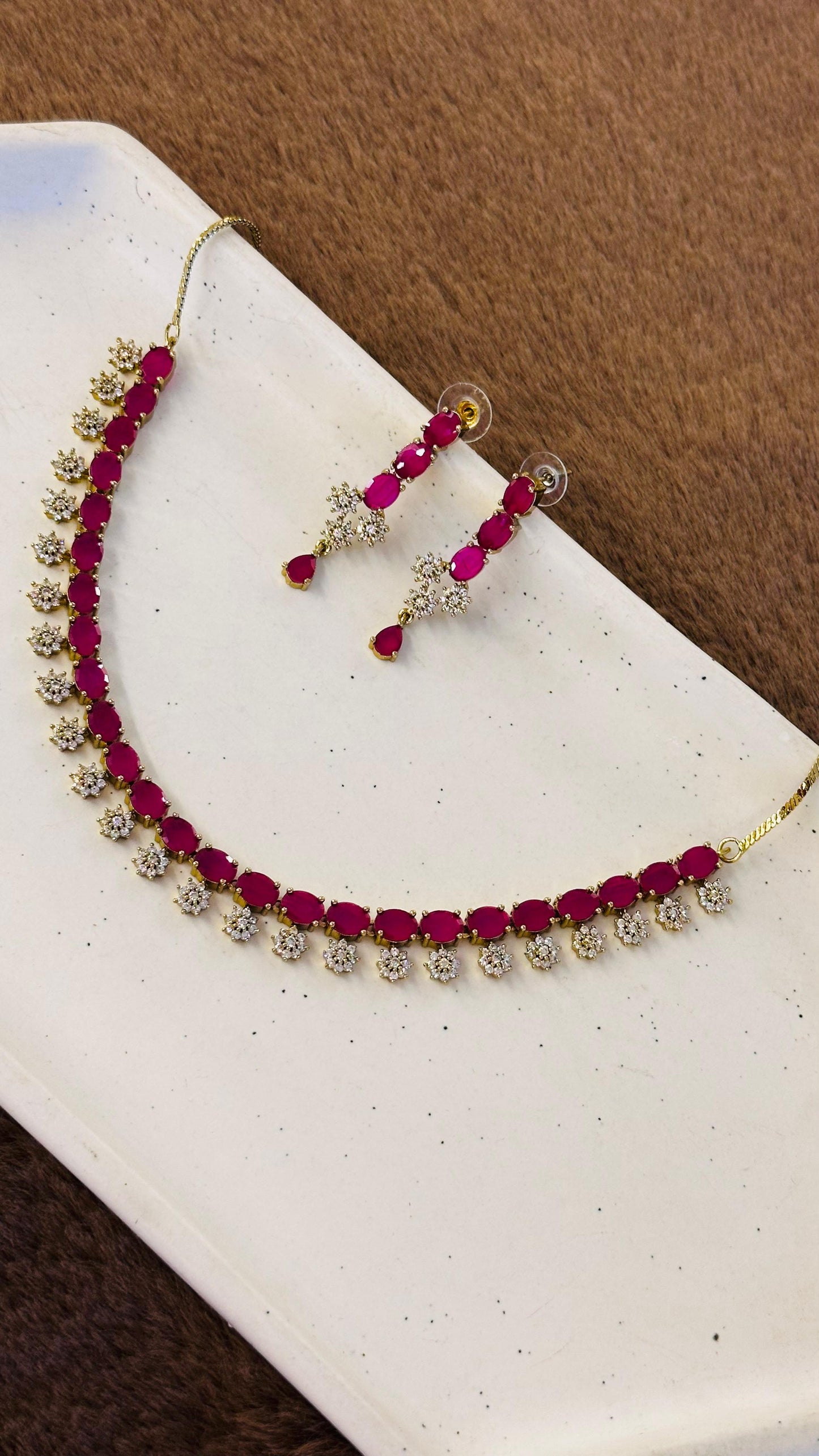Élan Royale Necklace Set