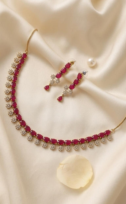 Élan Royale Necklace Set