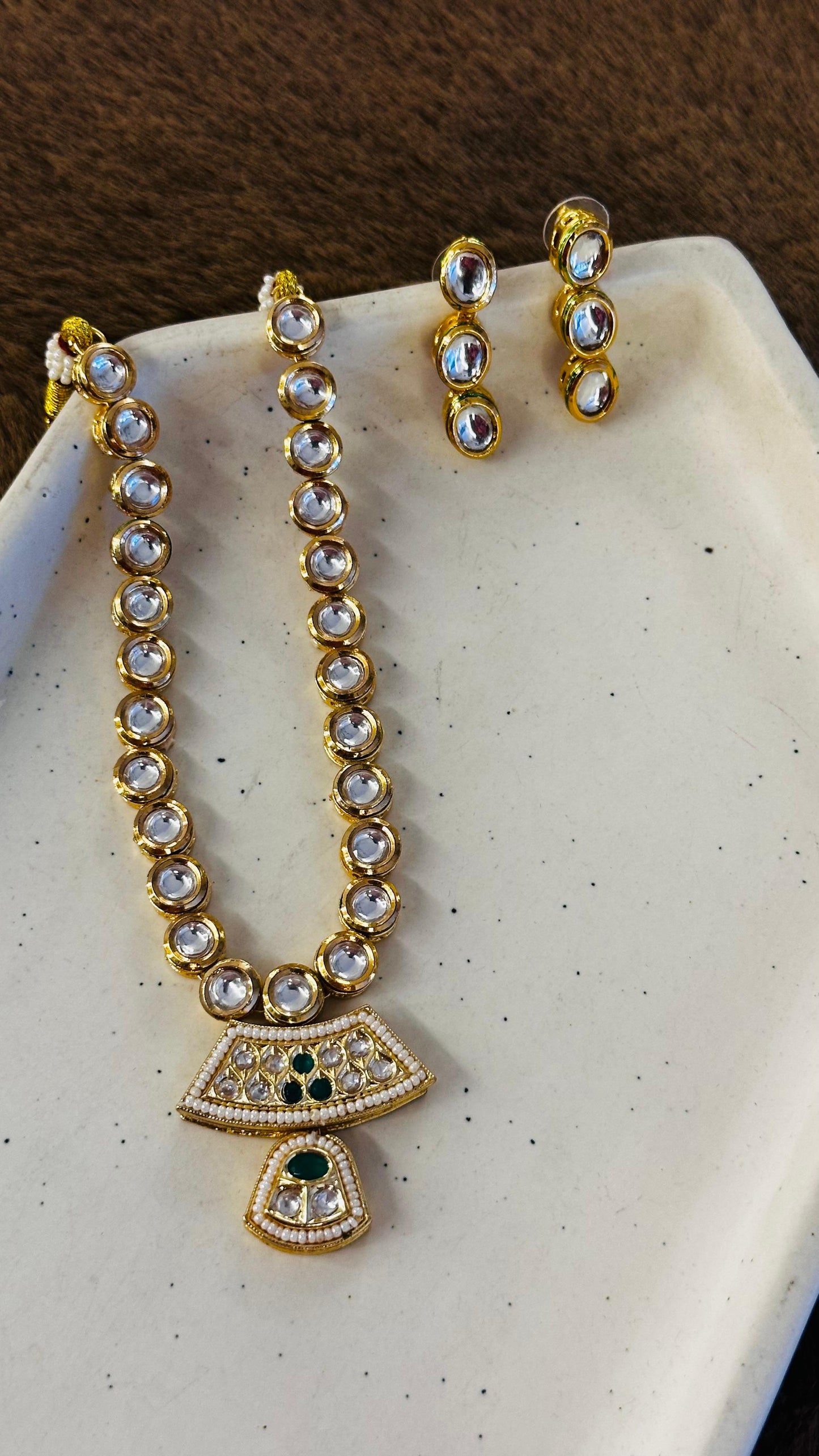 Emerald Kundan Heritage Necklace Set