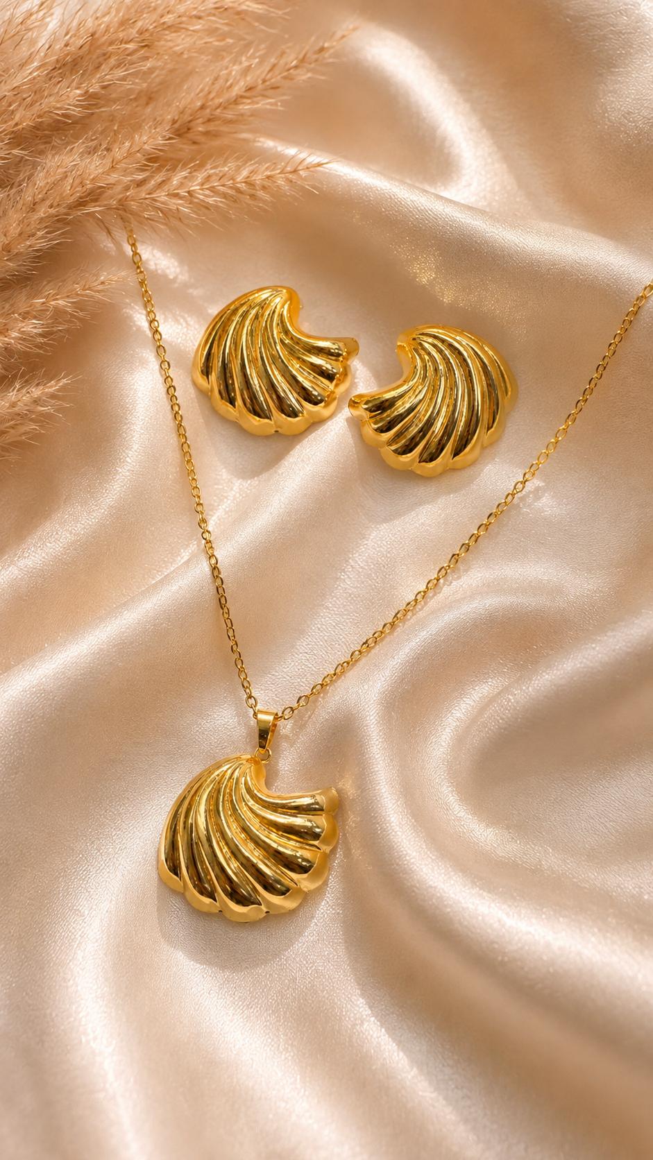 Celeste Shell Luxe Necklace Set