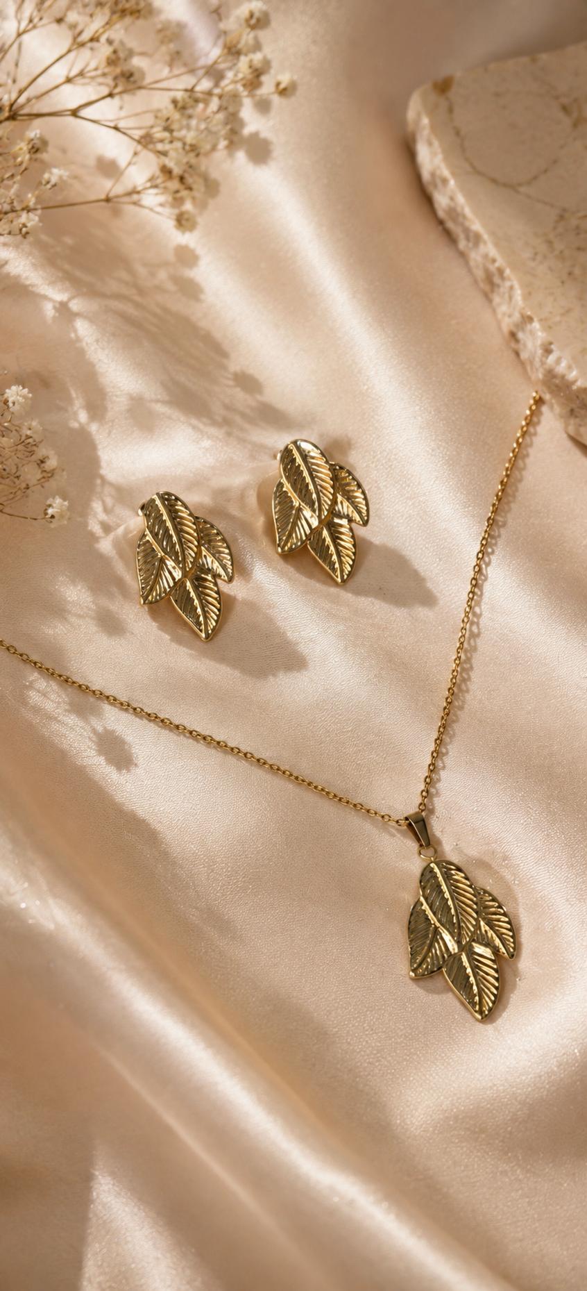 Aurelia Leaf Pendant Set