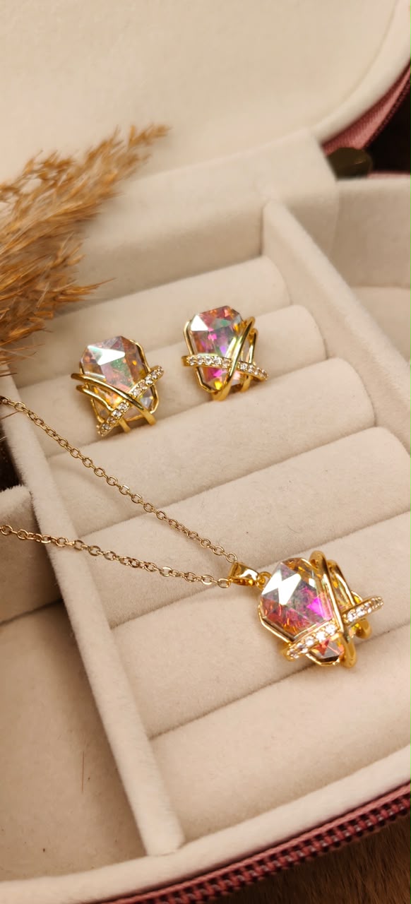 Aurora Prism Radiance Necklace Set