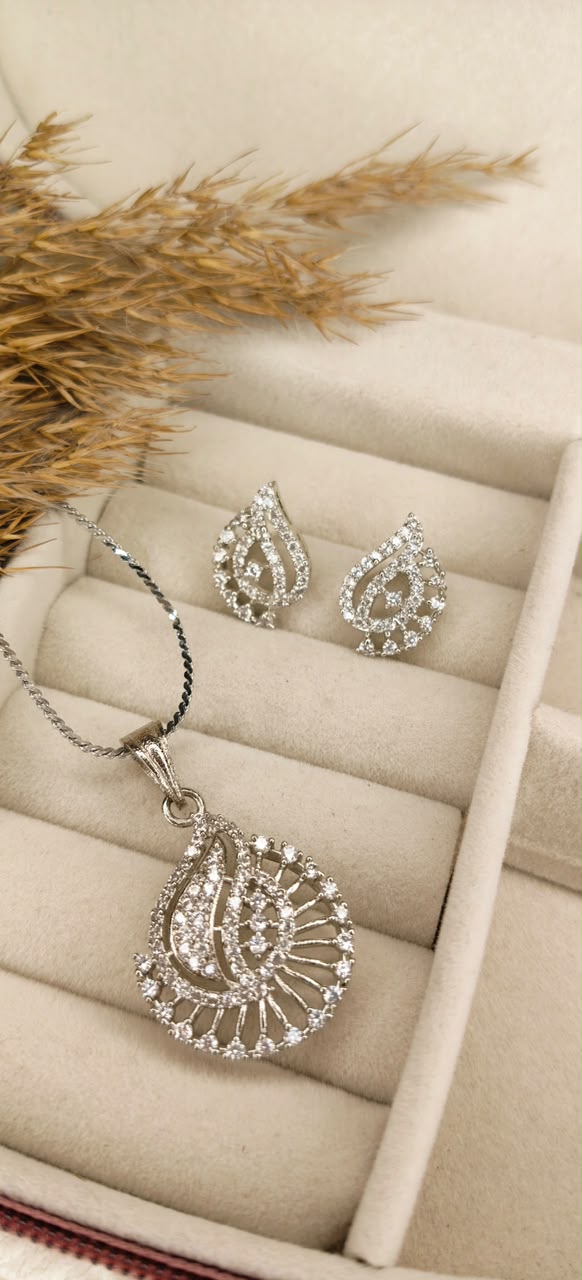 Italian Teardrop Radiance Set