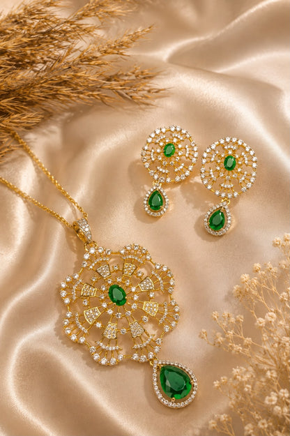 Italian Emerald Royale Pendant Set