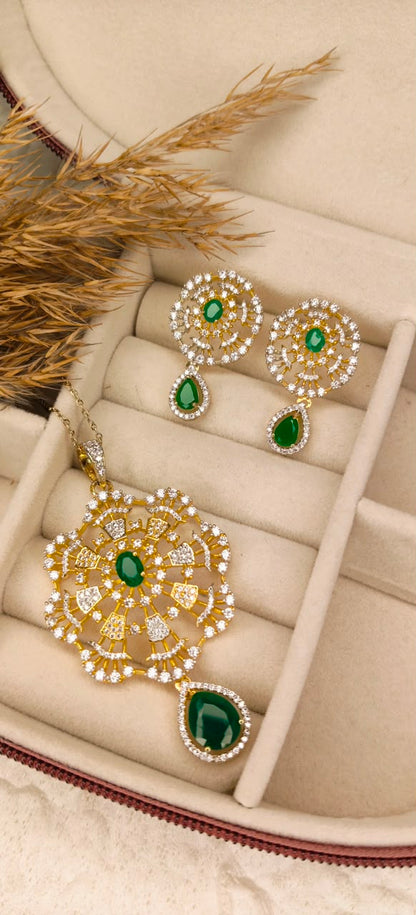 Italian Emerald Royale Pendant Set