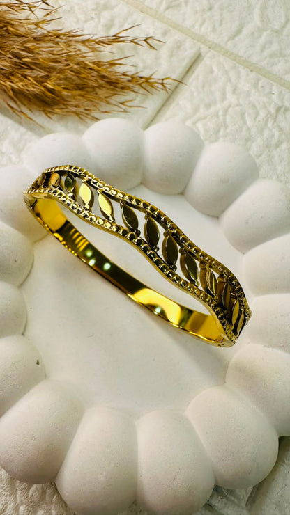 Aurelia Leaf Luxe Bangle Bracelet