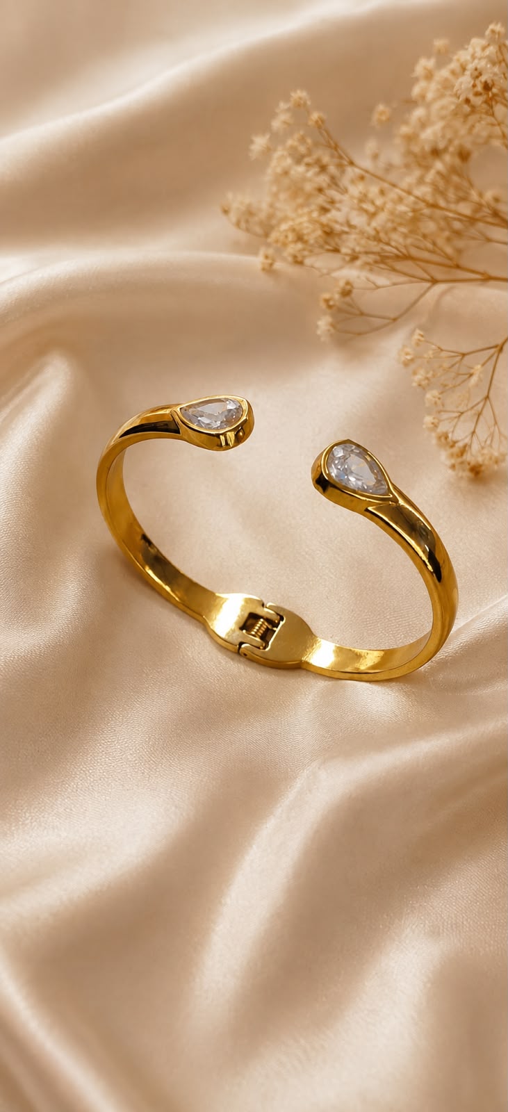 Aurelia Teardrop Crystal Bracelet