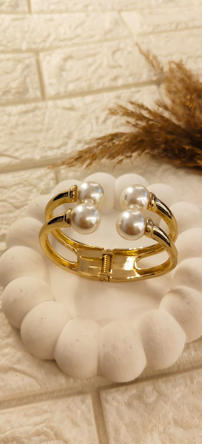 Pearl Elegance Bangle Bracelet