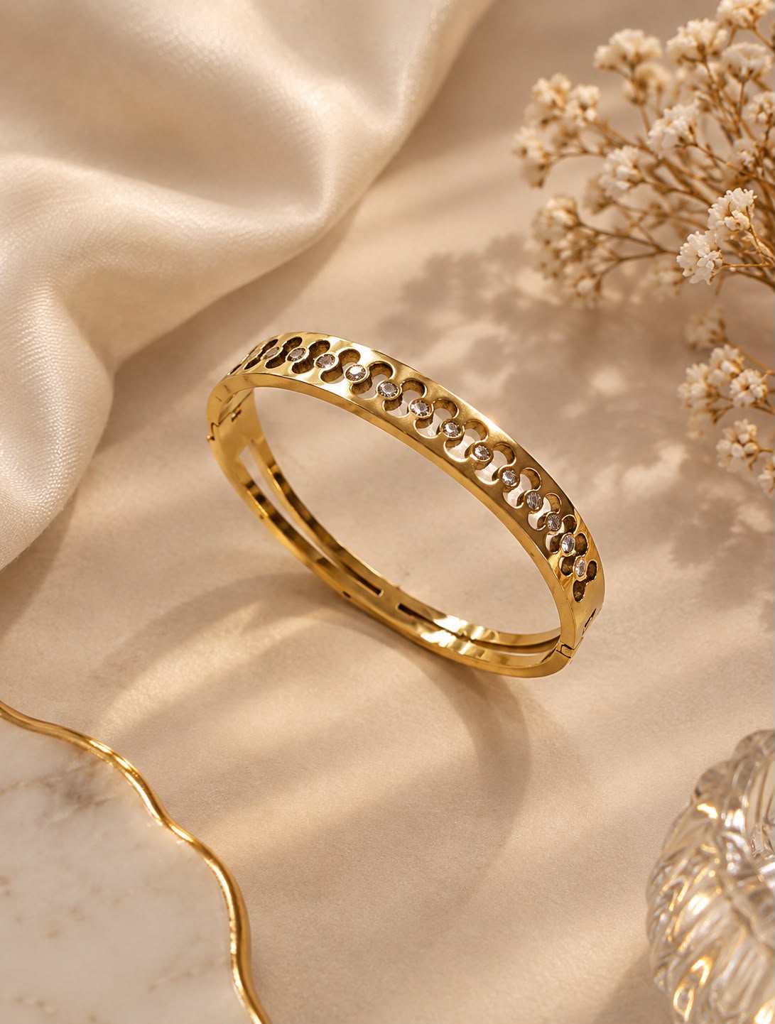 Celestia Golden Link Bangle Bracelet