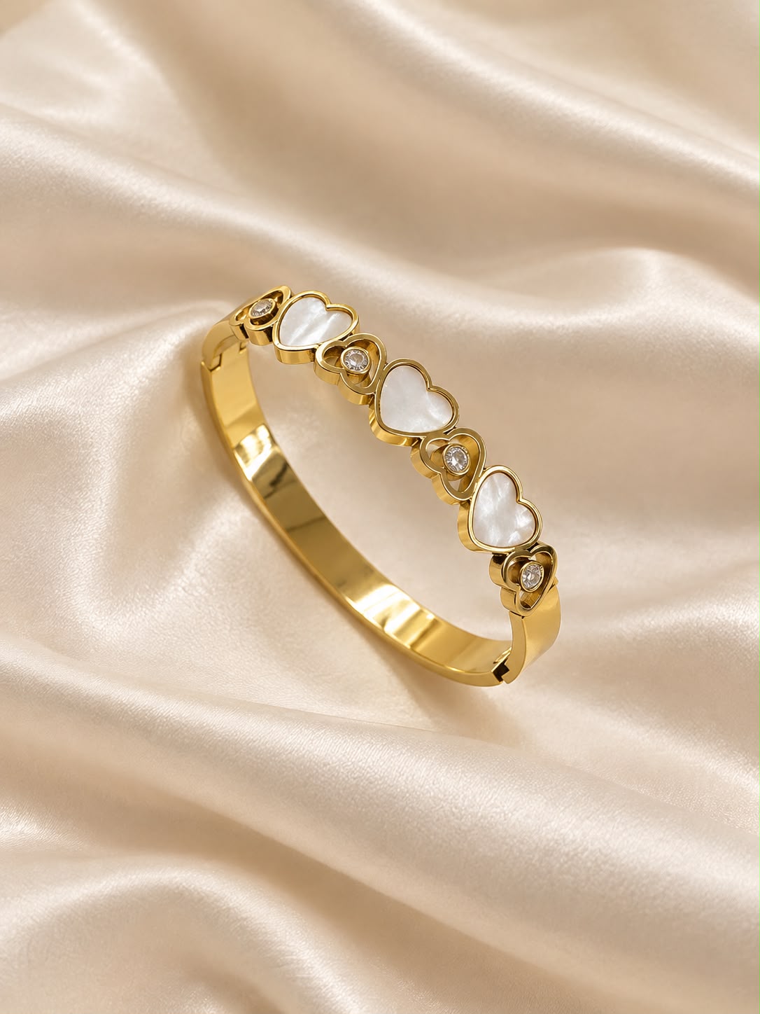 Elara Pearl Heart Bangle Bracelet