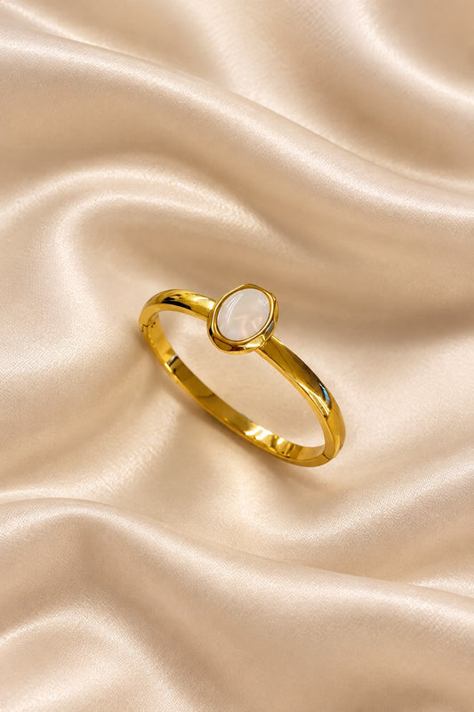 Elara Pearl Glow Bracelet