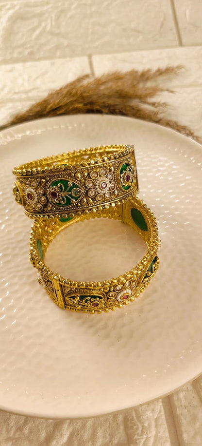 Rajwada Emerald Heritage Bangles