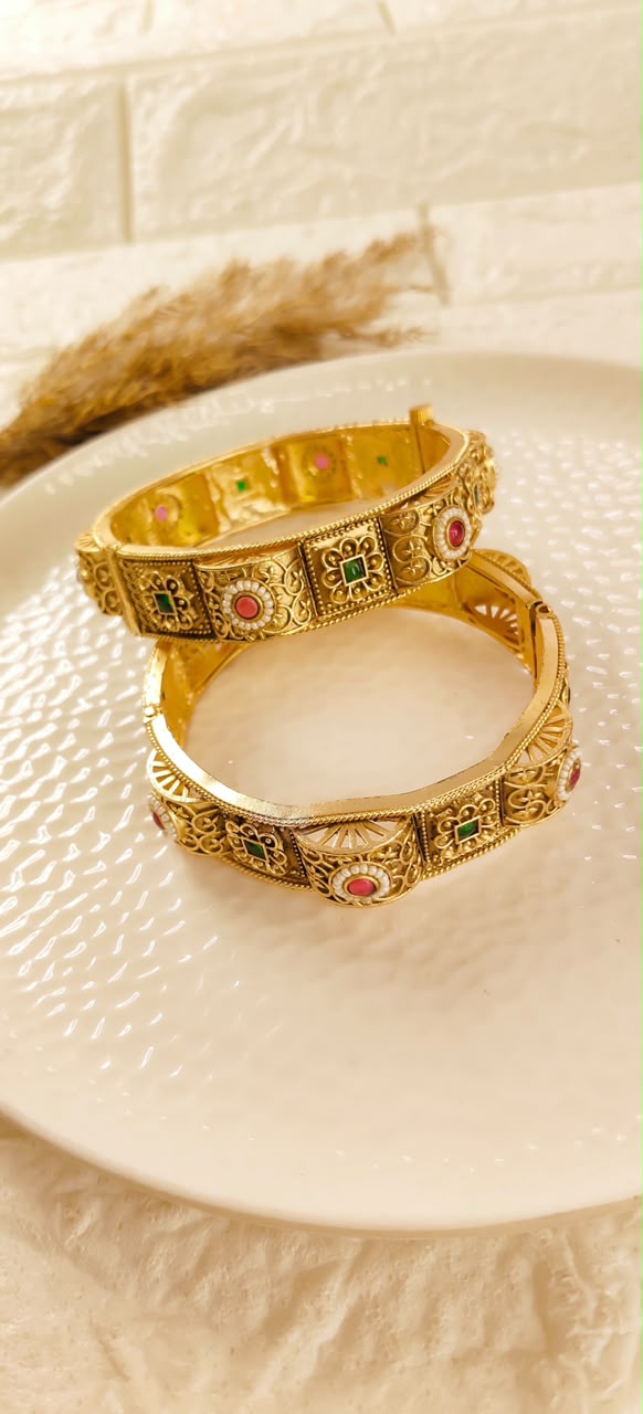 Aarohi Heritage Filigree Bangles