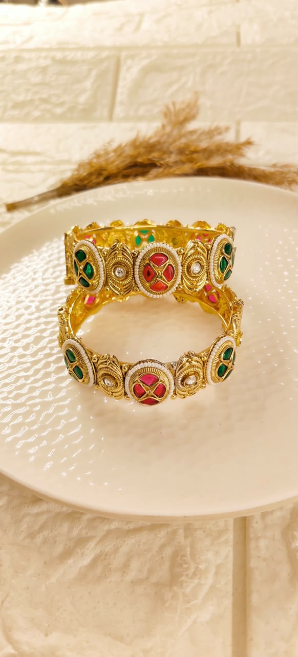 Meera Royal Kundan Bangles