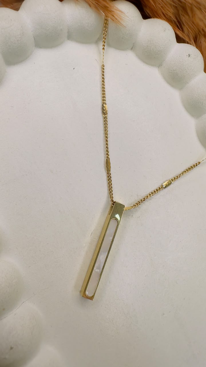 Bar Pendant Necklace – Minimalist Gold Chain with Mother of Pearl