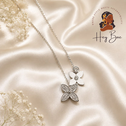 Floral Crystal Necklace – Elegant Pendant for Women