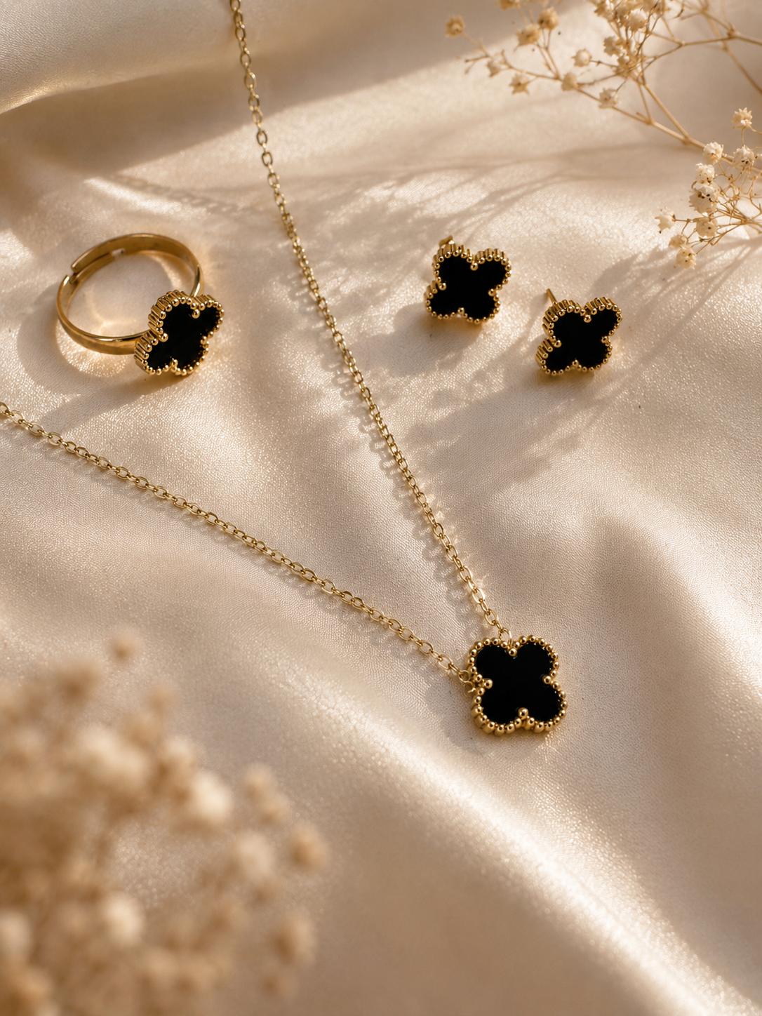 Clover Jewelry Set – Pendant, Earrings & Ring for Women