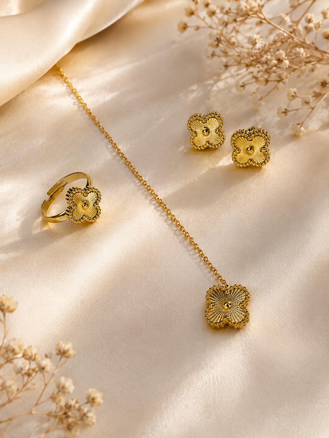 Clover Jewelry Set – Pendant, Earrings & Ring for Women