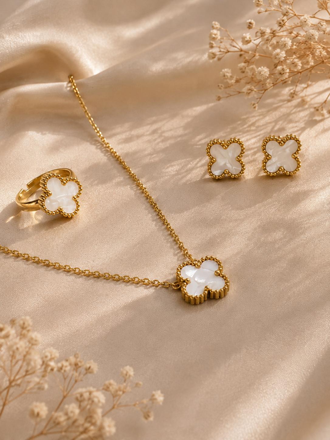 Clover Jewelry Set – Pendant, Earrings & Ring for Women