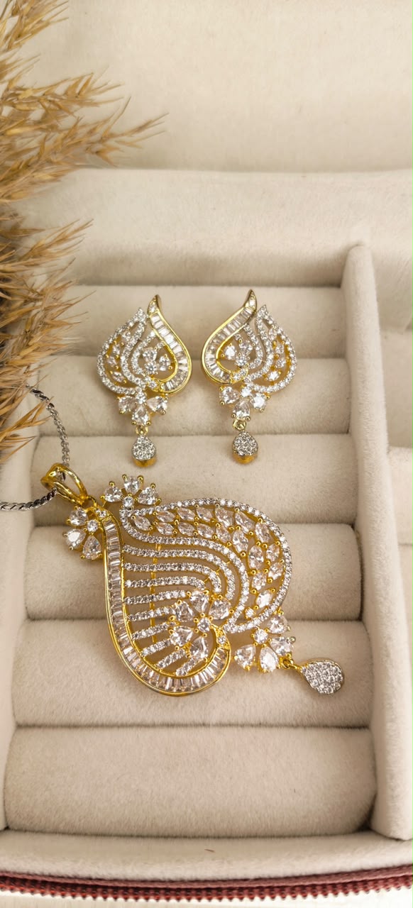Celestial Luxe Cascade Pendant Set