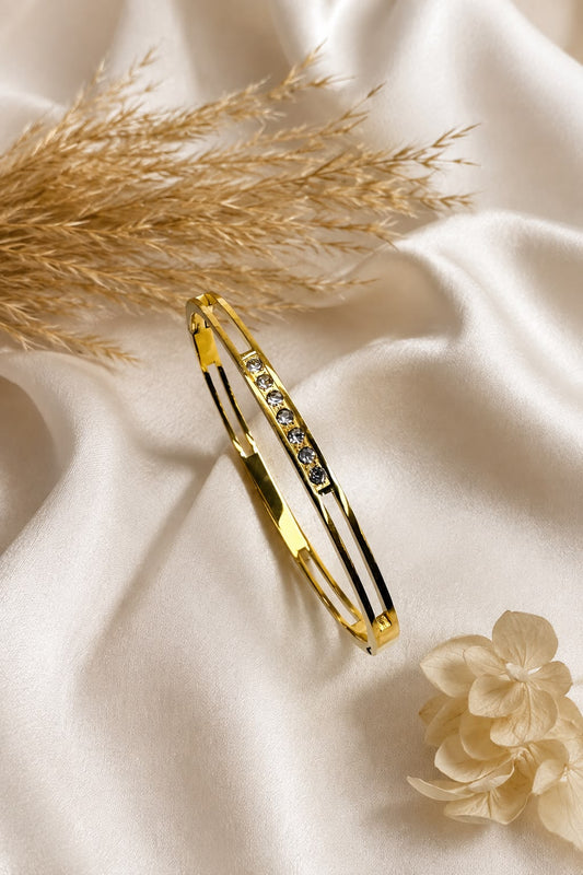 AD Sleek Bracelet for Women