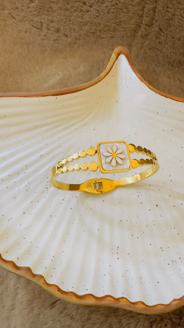 Mother of Pearl Floral Bracelet for Women – Minimal Ethnic Adjustable Kada Style Bracelet