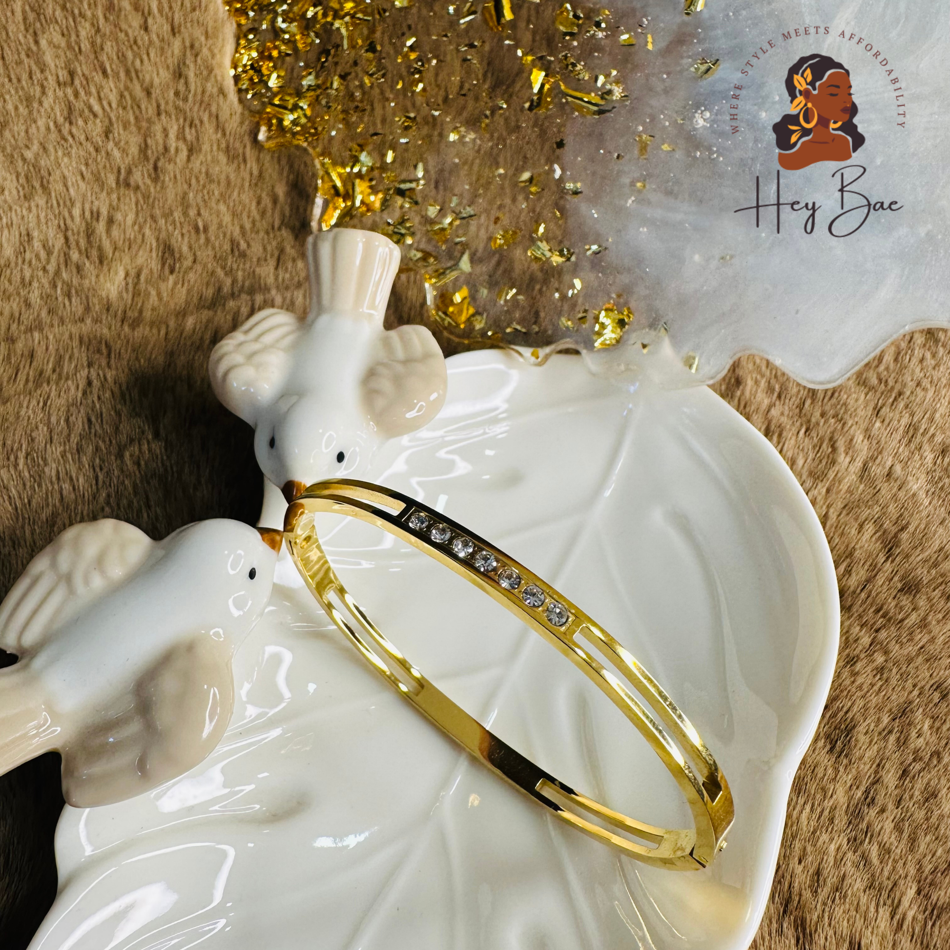 HeyBae Elegant AD Sleek Bracelet for Women – Anti-Tarnish Minimalist Jewellery Main View