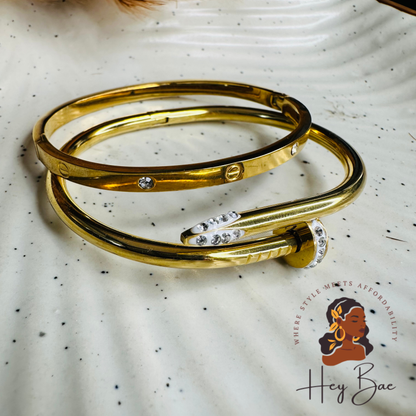 Top view of HeyBae Anti-Tarnish Bracelet Set for women